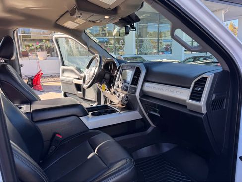 Used 2021 Ford F250 Lariat image 10