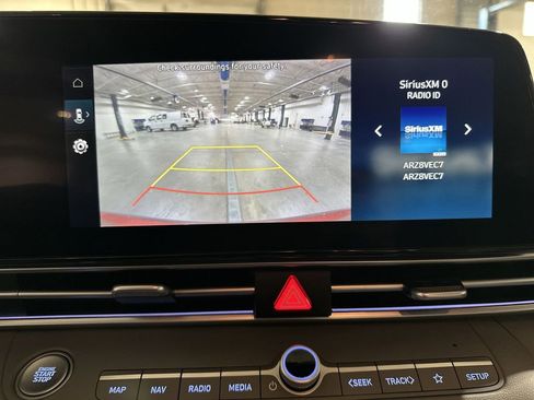 Used 2024 Hyundai Elantra SEL image 23