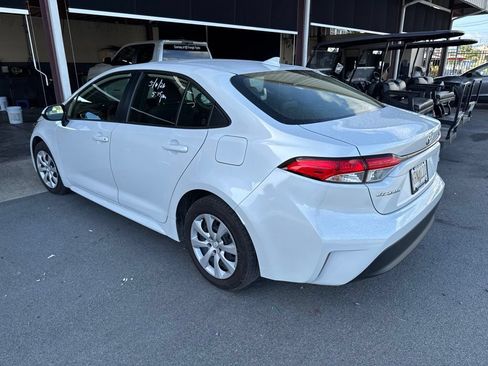 Used 2025 Toyota Corolla LE FWD image 7