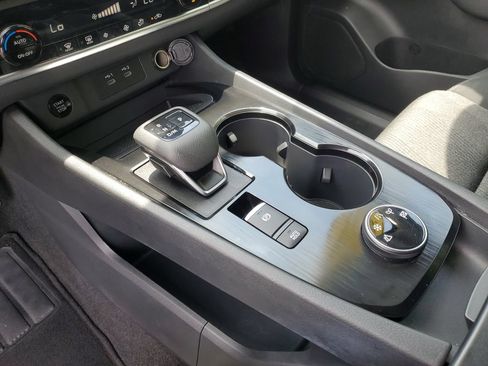 Certified 2025 Nissan Rogue SV AWD/4WD image 30