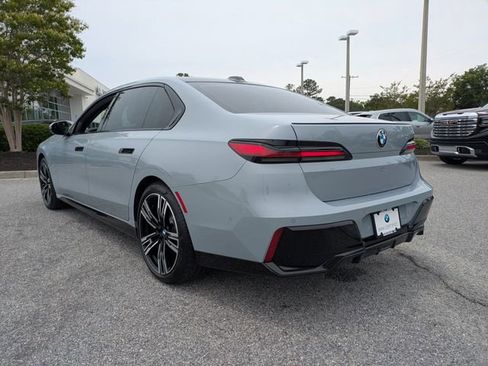 Used 2023 BMW 740i RWD image 7
