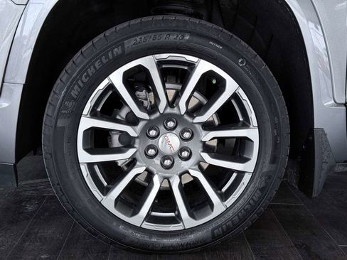 Used 2022 GMC Acadia Denali w/ Denali Ultimate Package image 33