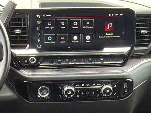 Used 2024 GMC Sierra 1500 SLT image 16