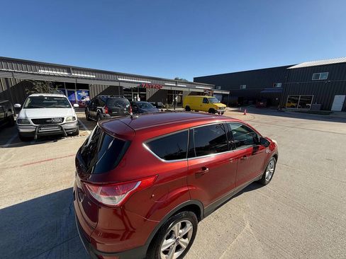 Used 2016 Ford Escape SE image 6