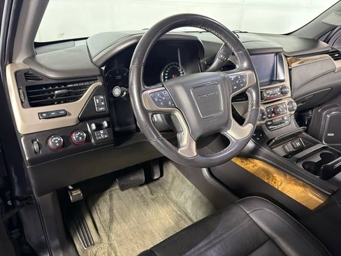 Used 2015 GMC Yukon Denali w/ Touring Package AWD/4WD image 8