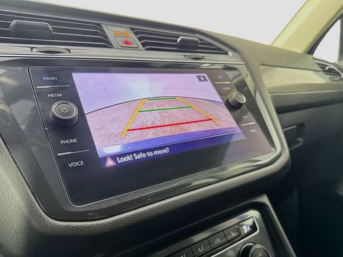 Used 2021 Volkswagen Tiguan SE R-Line image 15