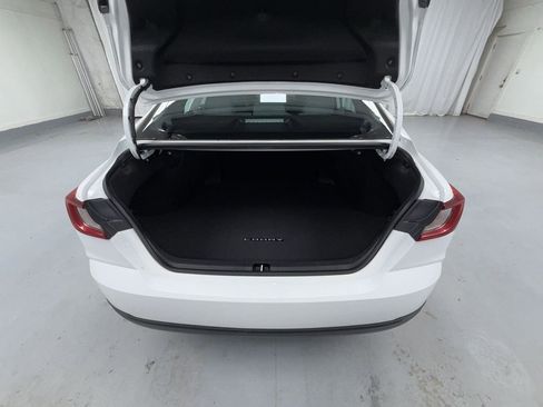 Used 2025 Toyota Camry LE w/ Convenience Package AWD/4WD image 19