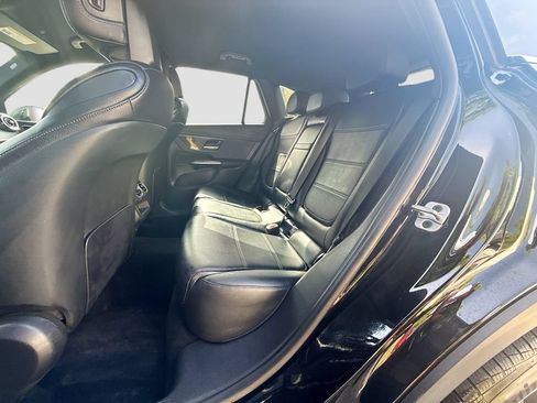 Used 2024 Mercedes-Benz GLC 300 4MATIC image 25