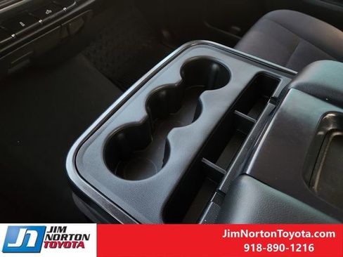 Used 2018 Chevrolet Silverado 1500 LT w/ Texas Edition image 22