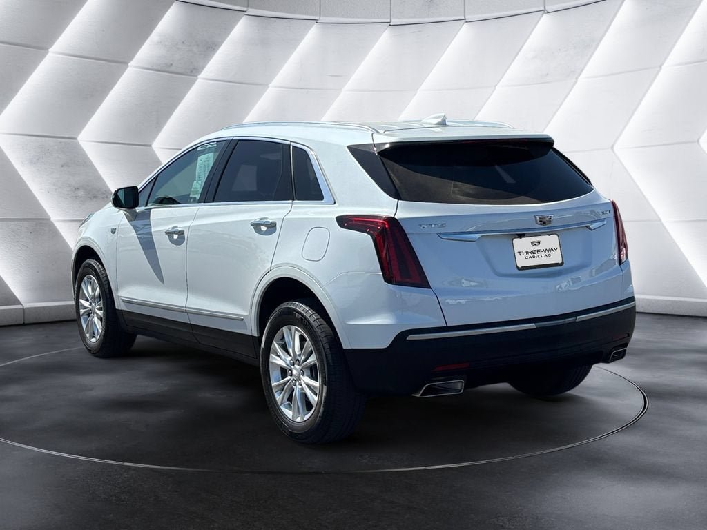 Certified 2024 Cadillac XT5 Luxury FWD image 3