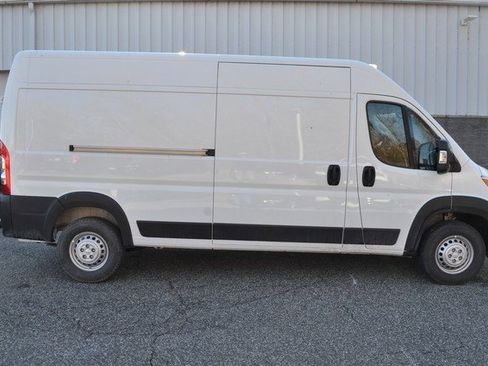 New 2026 RAM ProMaster 2500 w/ Premium Convenience Group image 9