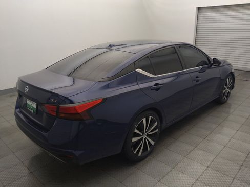 Used 2021 Nissan Altima 2.5 SR FWD image 9