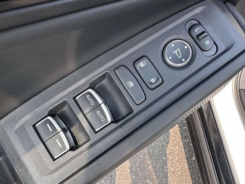 Used 2024 Honda Accord EX-L image 9