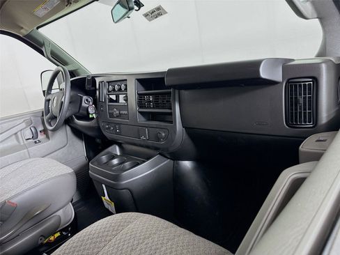New 2026 GMC Savana 2500 w/ Driver Convenience Package RWD image 17
