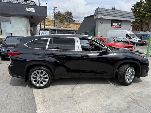 Used 2023 Toyota Highlander Limited AWD/4WD image 12
