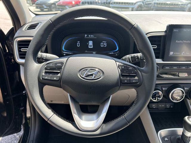 New 2026 Hyundai Venue SEL FWD image 7