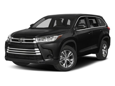 Used 2018 Toyota Highlander LE FWD image 1