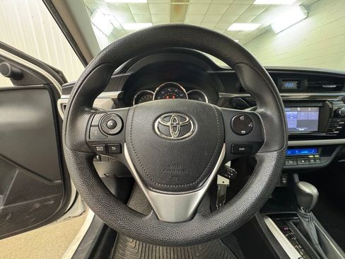 Used 2014 Toyota Corolla LE image 27