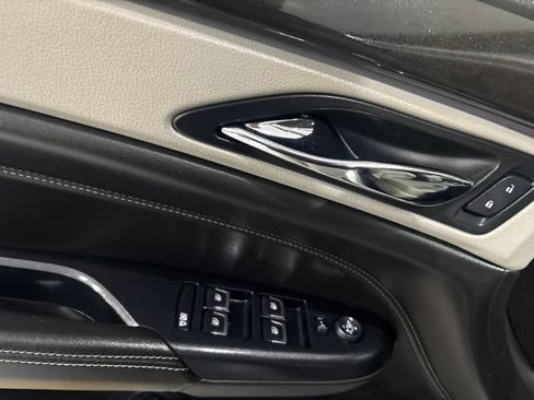 Used 2015 Cadillac SRX Premium w/ Driver Assist Package AWD/4WD image 16
