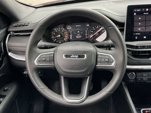 Used 2023 Jeep Compass Limited AWD/4WD image 12