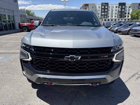 Used 2024 Chevrolet Tahoe Z71 w/ Luxury Package AWD/4WD image 3