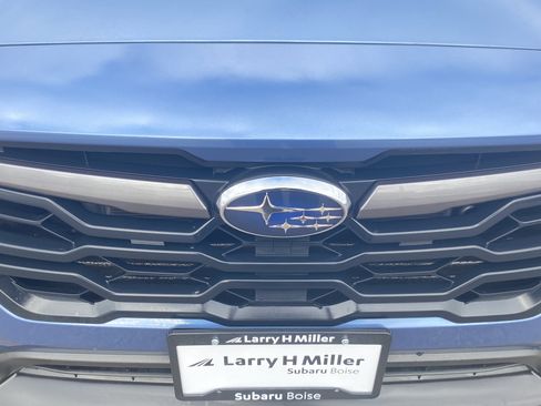 Used 2024 Subaru Crosstrek 2.0i Premium image 25