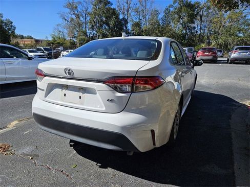 Used 2024 Toyota Corolla LE image 7
