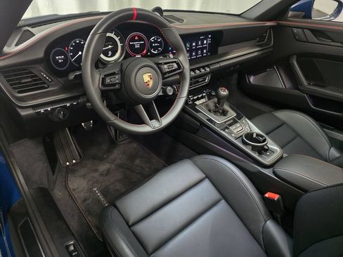 Used 2023 Porsche 911 Carrera GTS RWD image 4