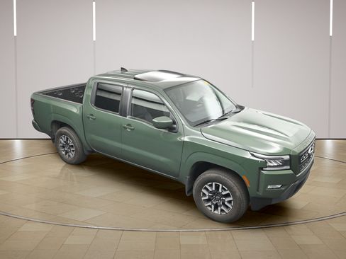 Certified 2024 Nissan Frontier SL w/ Technology Package AWD/4WD image 34
