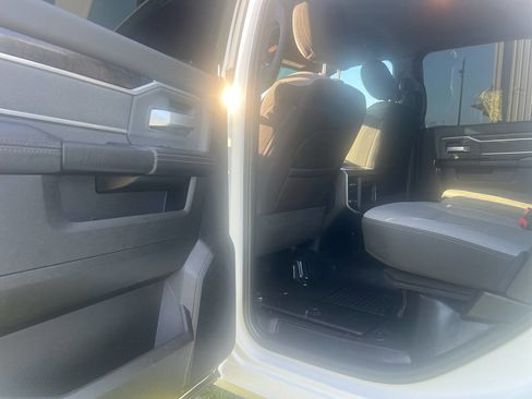 Used 2021 RAM 2500 Big Horn w/ Level 1 Equipment Group image 21