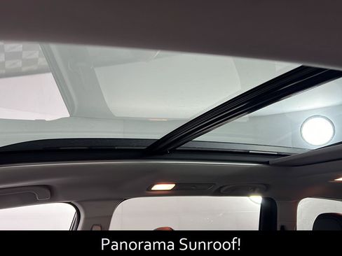 Used 2023 Subaru Ascent Touring AWD/4WD image 8