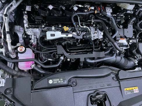 Used 2024 Toyota Prius Limited FWD image 19