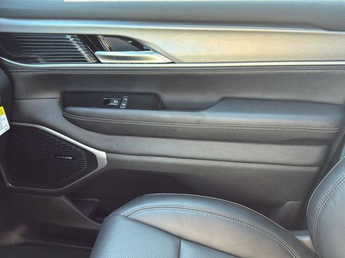 New 2026 Jeep Grand Wagoneer 4WD w/ Premium Group I image 23