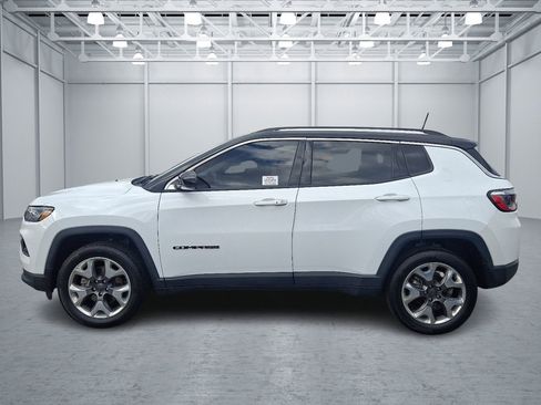 Certified 2022 Jeep Compass Limited w/ Sun and Sound Group image 2