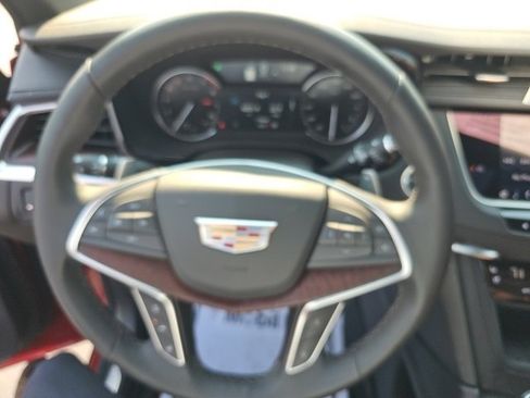 Used 2025 Cadillac XT5 Sportv image 39
