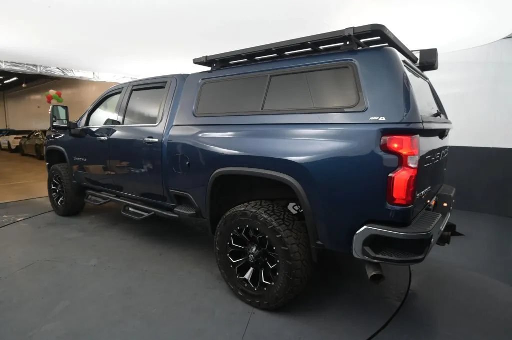Used 2020 Chevrolet Silverado 2500 LTZ w/ Technology Package AWD/4WD image 3
