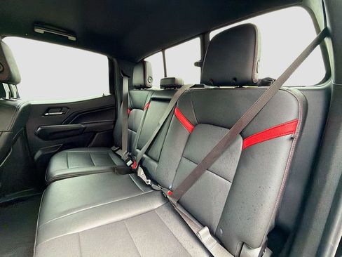 Used 2025 Chevrolet Colorado Z71 w/ Technology Package image 24