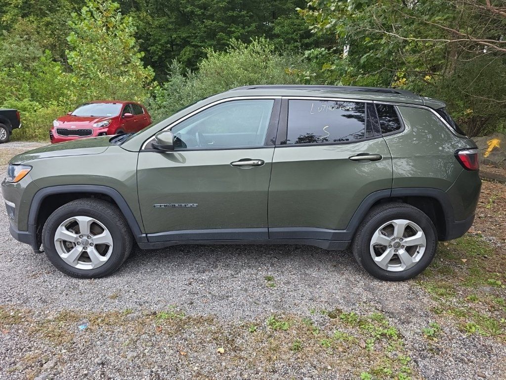 Used 2019 Jeep Compass Latitude w/ Cold Weather Group AWD/4WD image 4