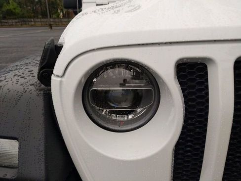 Used 2020 Jeep Wrangler Unlimited Sport image 9