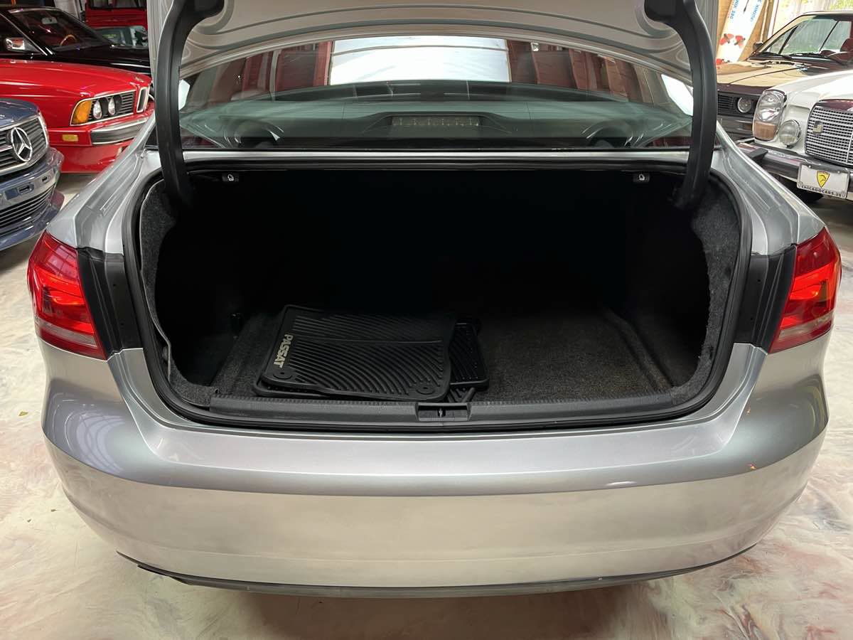 Used 2013 Volkswagen Passat 2.5 SE FWD image 29
