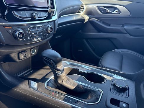 Used 2023 Chevrolet Traverse Premier AWD/4WD image 25