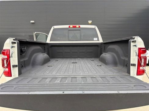 Used 2024 RAM 3500 Laramie image 19