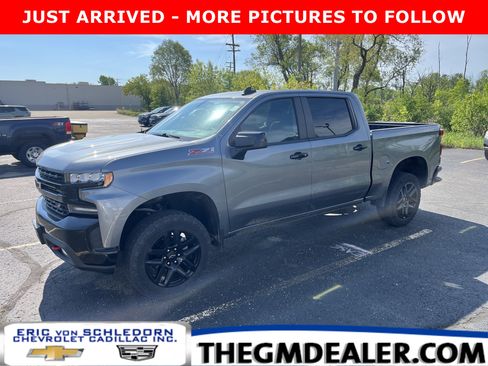 Used 2021 Chevrolet Silverado 1500 LT Trail Boss w/ Bed Protection Package AWD/4WD image 1
