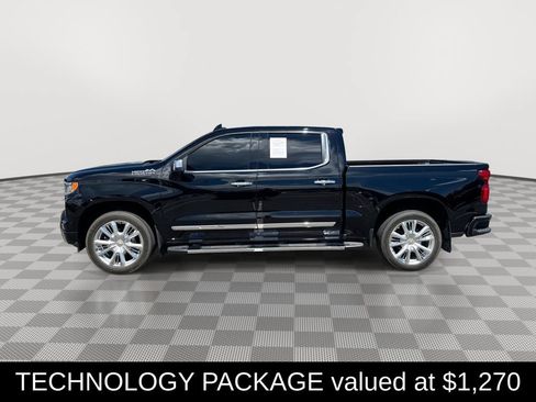 Used 2024 Chevrolet Silverado 1500 High Country w/ High Country Premium Package AWD/4WD image 8