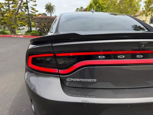 Used 2019 Dodge Charger R/T w/ Driver Confidence Group RWD image 23