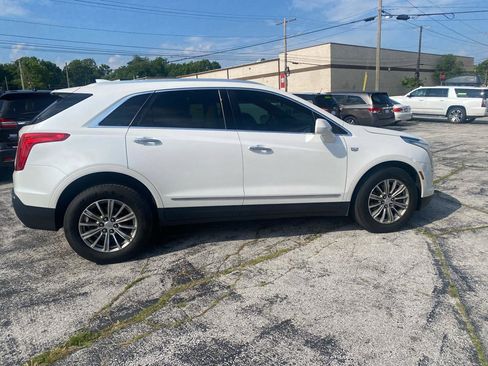 Used 2017 Cadillac XT5 Luxury FWD image 6