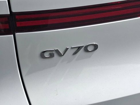 New 2026 Genesis GV70 2.5T Advanced AWD/4WD image 19