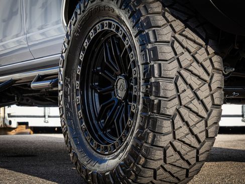 New 2025 Ford Bronco Badlands image 24