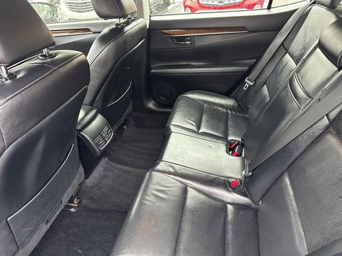 Used 2015 Lexus ES 350 w/ Luxury Package FWD image 24