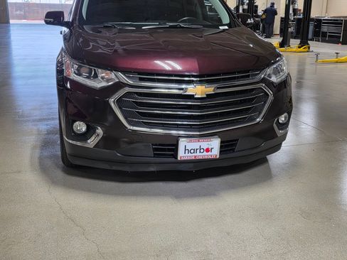 Used 2018 Chevrolet Traverse LT FWD image 9